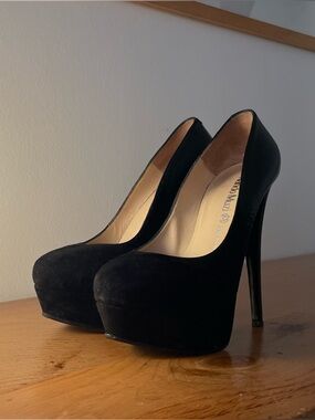 Black Suede x Leather Platform Heels - Women's Pumps